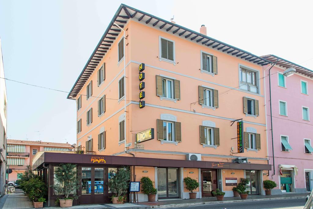 Hotel Il Ponte Cecina  Exterior photo